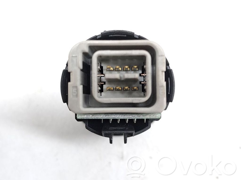 Nissan Juke I F15 Modul de control caroserie central 