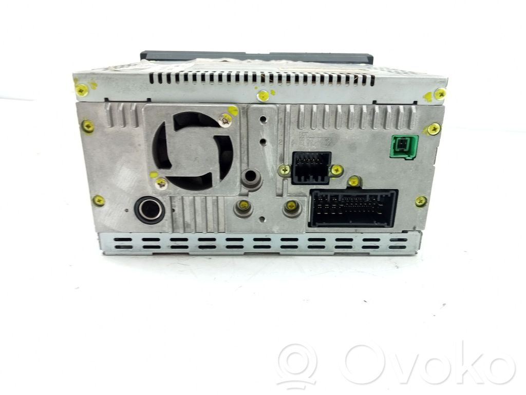 Panel / Radioodtwarzacz CD/DVD/GPS   10R020797