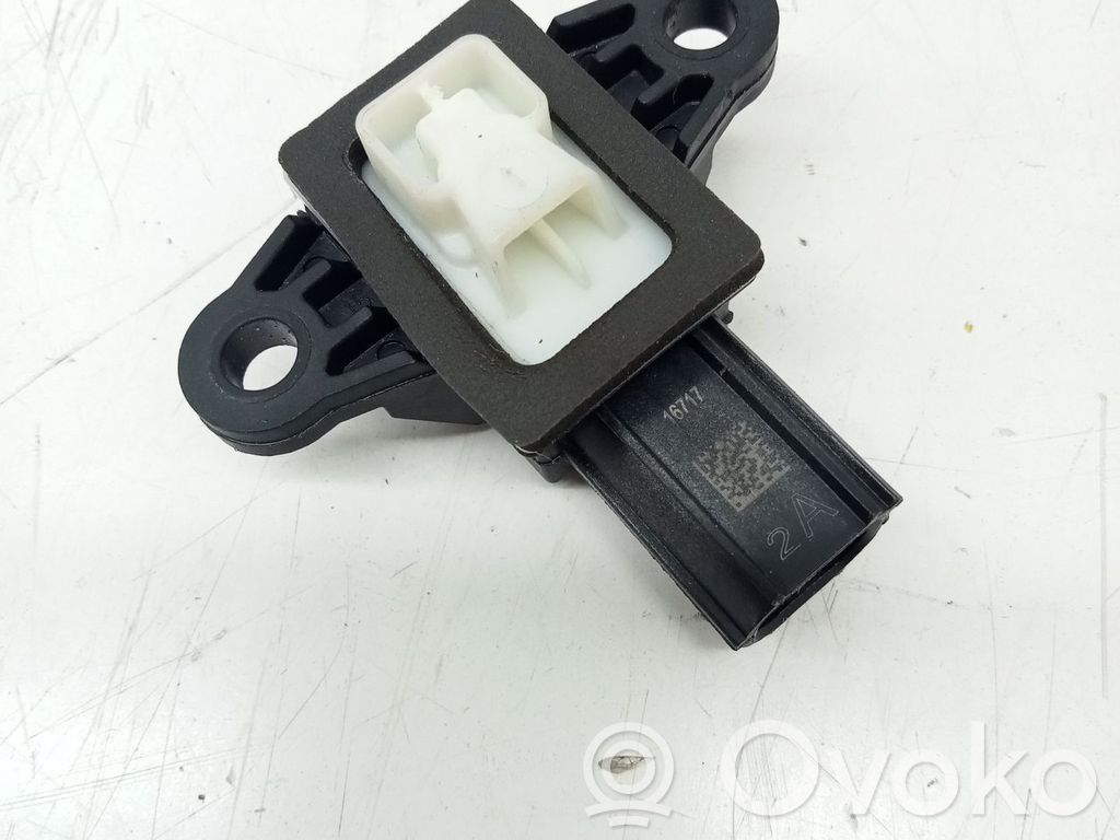 Sensor impacto/accidente para activar Airbag   DG1314C676AA,GN1514C676AA