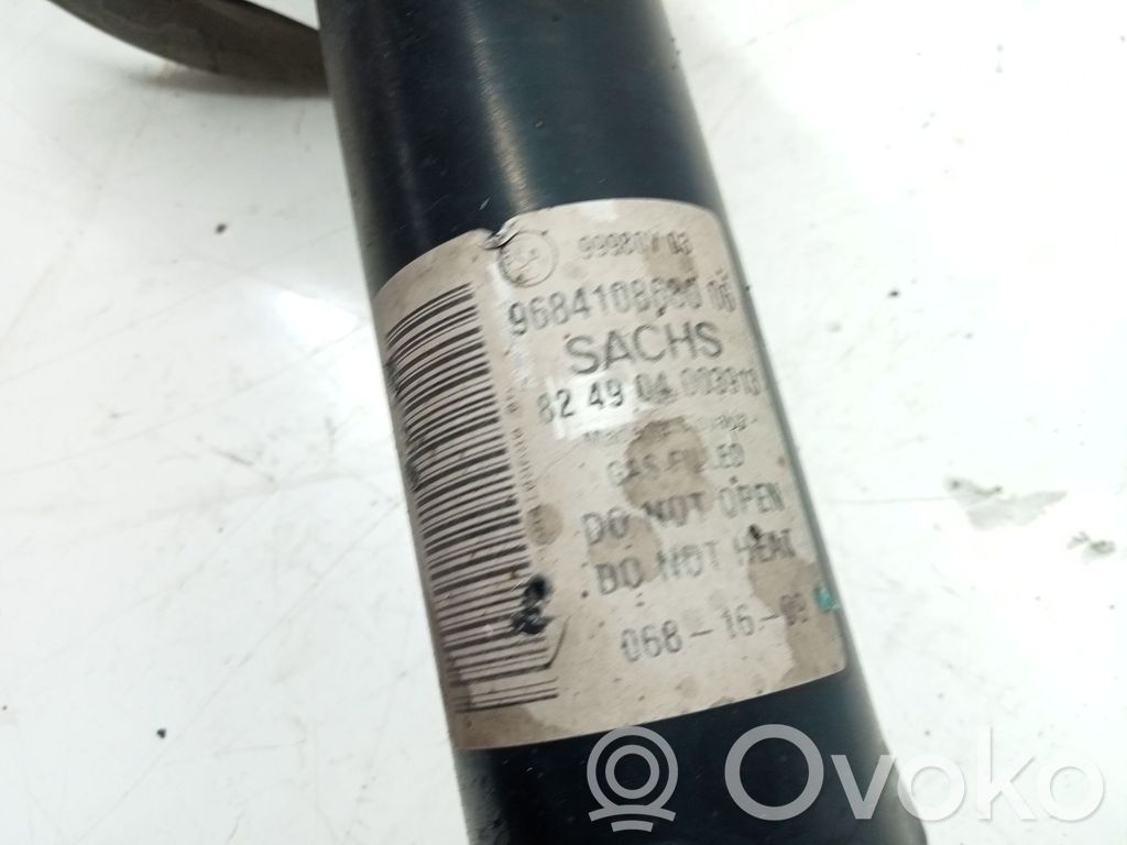Etuiskunvaimennin   9684108480