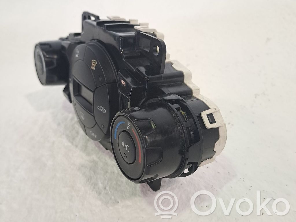 Unidad de control climatización   8A6T18C612AR