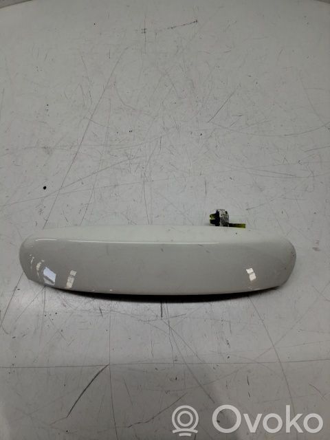 Manecilla externa puerta trasera   5716A473WC