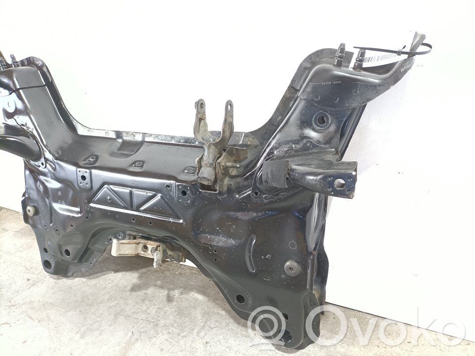 Peugeot 3008 II Front subframe 