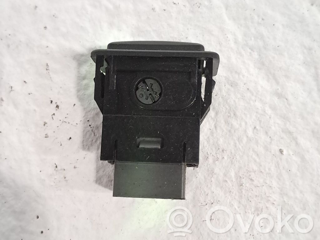 Nissan Primera Interruptor ESP (programa de estabilidad)