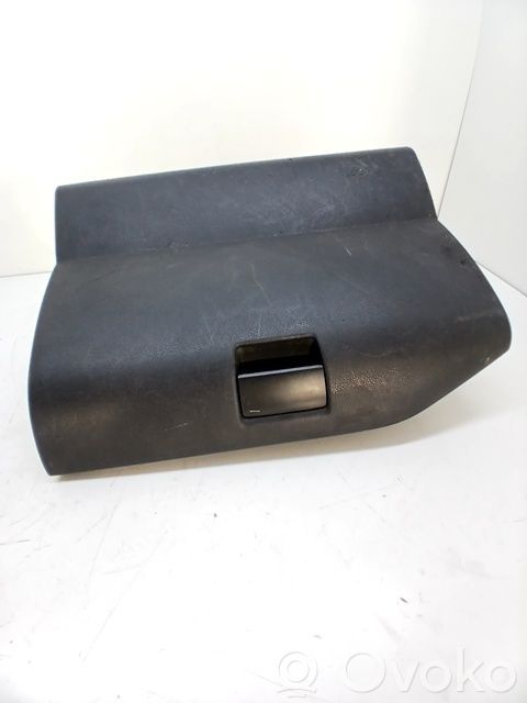 Boite à gants   8226VY