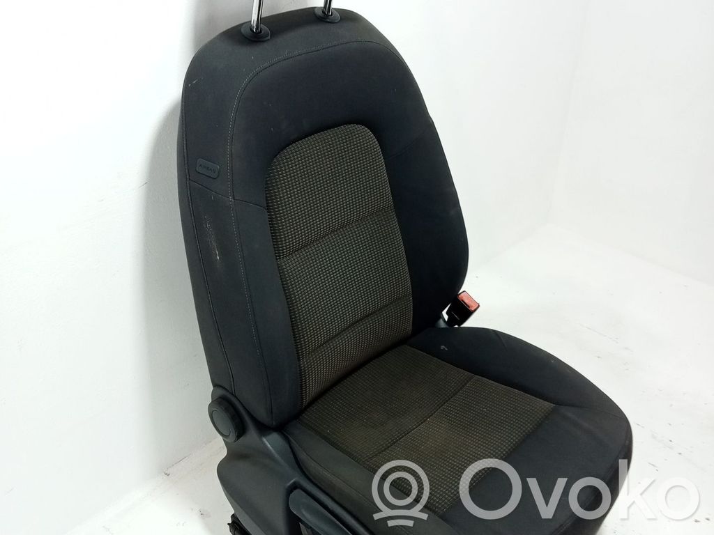 Audi Q5 SQ5 8R Beifahrersitz 