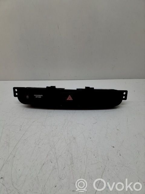 KIA Carens III Hazard light switch 