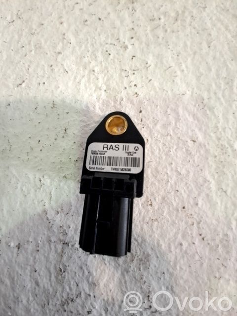 Sensor impacto/accidente para activar Airbag   68056160AA