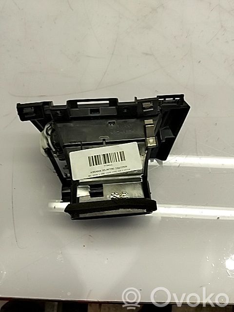 BMW 4 F32 F33 Ramă grilă ventilație bord