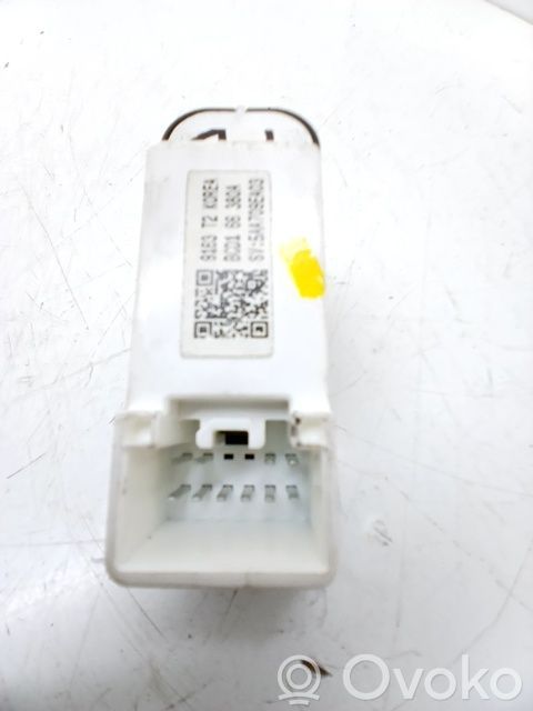 Electric window control switch   BCD166380A