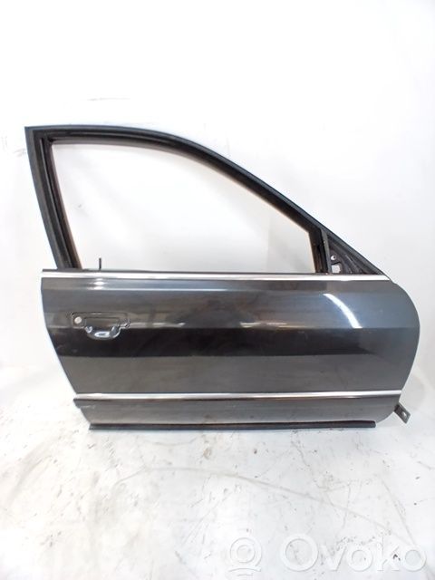 Puerta delantera   4D0831052A