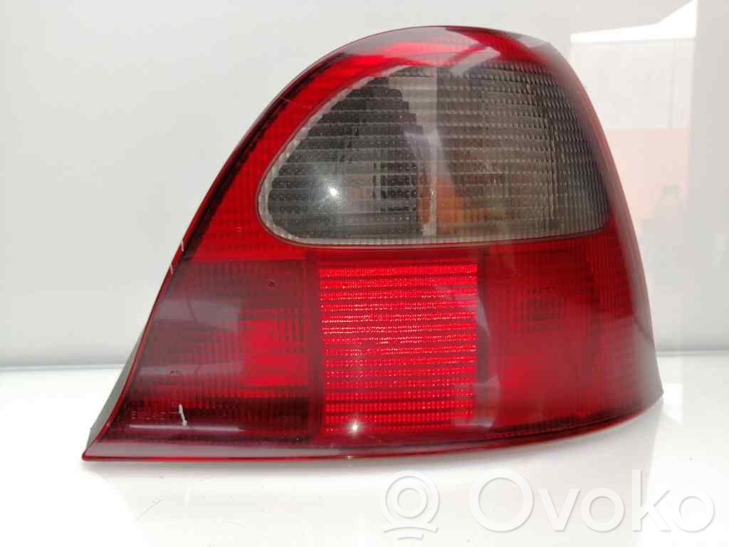 Lámpara de faros/luces traseros   XFB000340