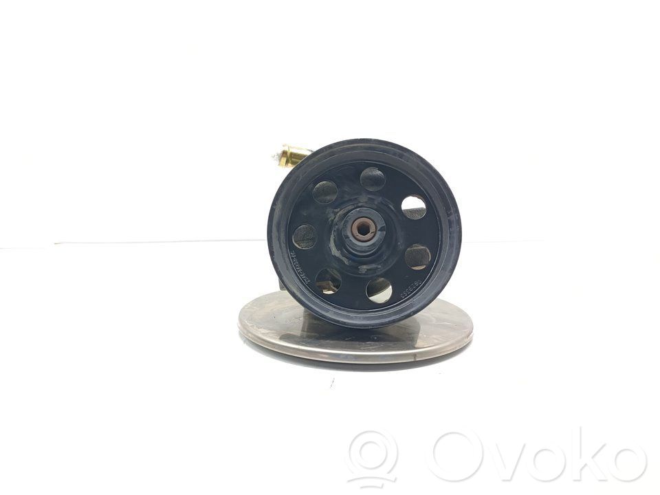 Ford Mondeo MK I Ohjaustehostimen pumppu 