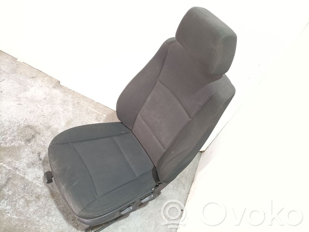 Kuljettajan istuin   52107118423