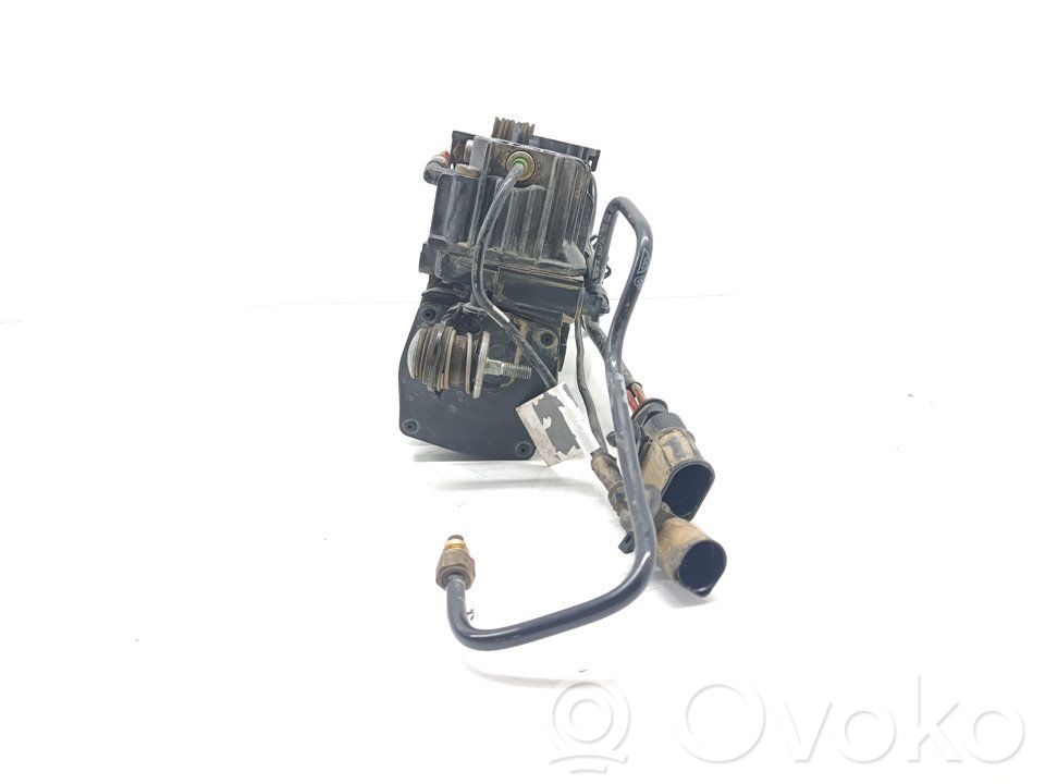 Volkswagen Touareg I Compresor/pompă suspensie pneumatică 