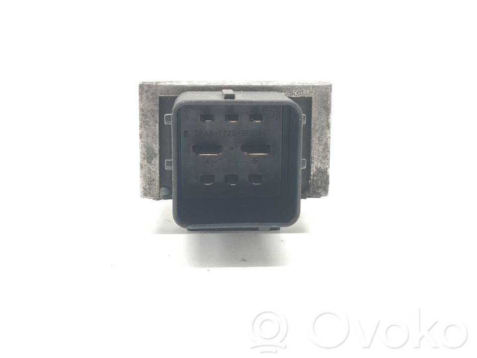 Module de fusibles   9663824880