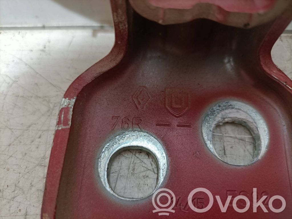 Dacia Sandero Cerniera inferiore della portiera anteriore 