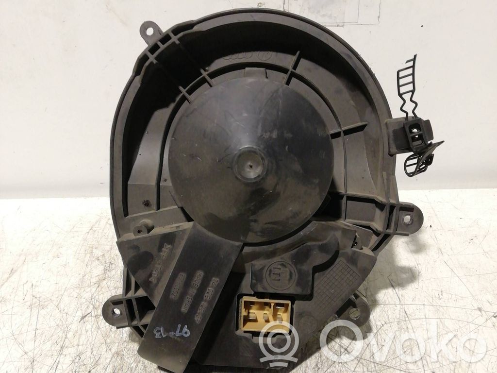 Lämmittimen puhallin   8D1820021,740221233F,8D1820021