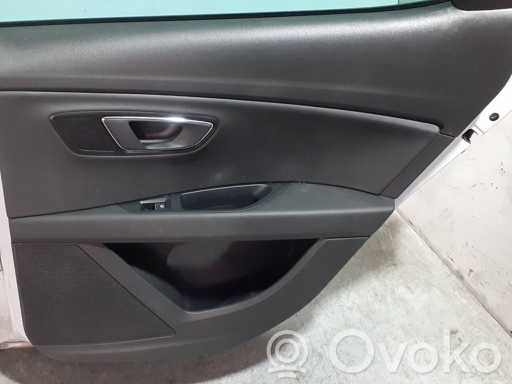 Seat Leon (5F) Boczki / Poszycie drzwi tylnych 