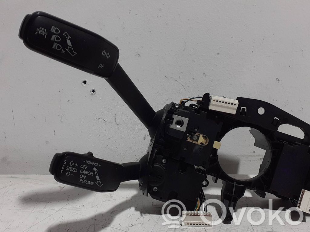 Seat Leon (5F) Pulsanti/interruttori sul volante 