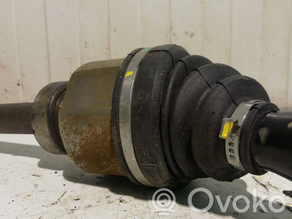 Eje de transmisión delantero   391001868R