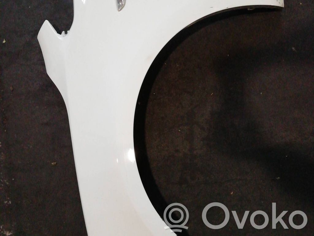 Opel Astra J Contur aripă față 