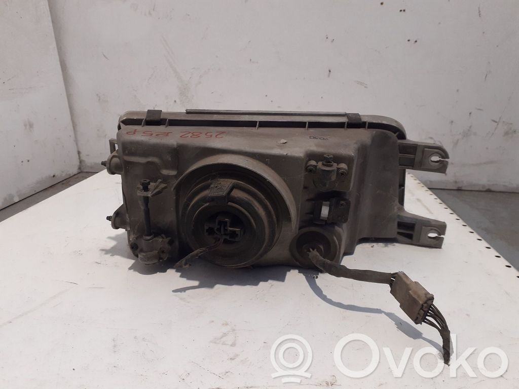 Mitsubishi Carisma Scheinwerfer 