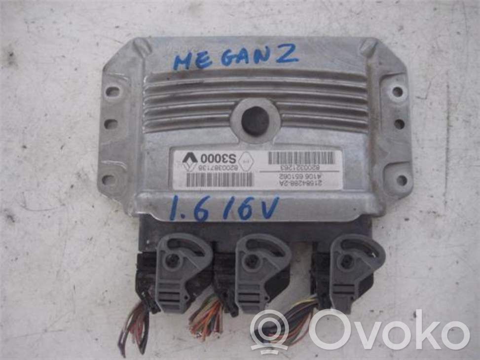 Komputer / Sterownik ECU silnika   8200387138,8200387138