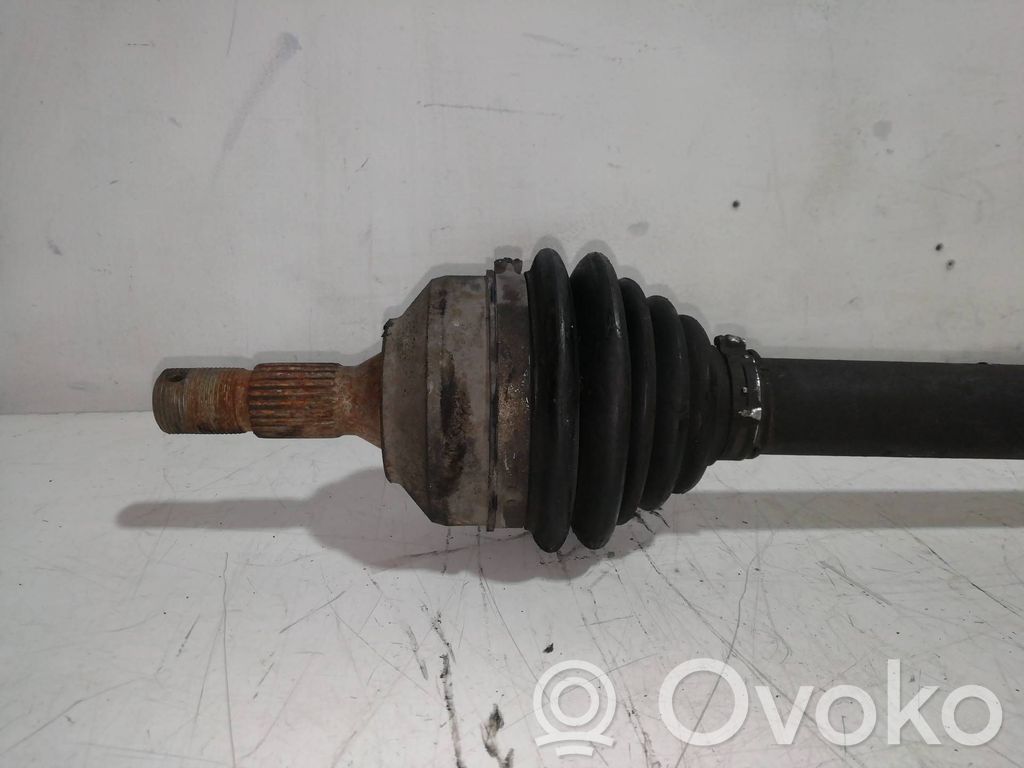 Etuvetoakseli   3273W8