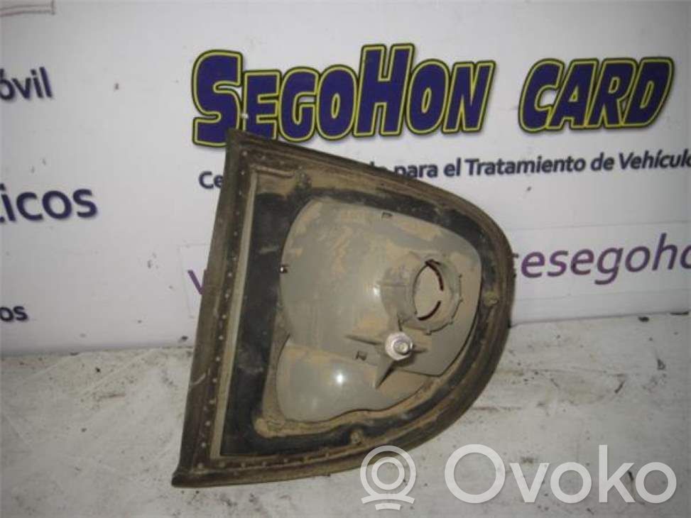 Bec lampă spate   93AG15K258,93AG15K258