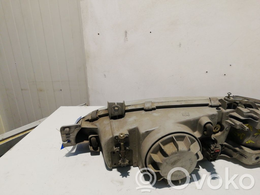 Hyundai Accent Phare frontale 