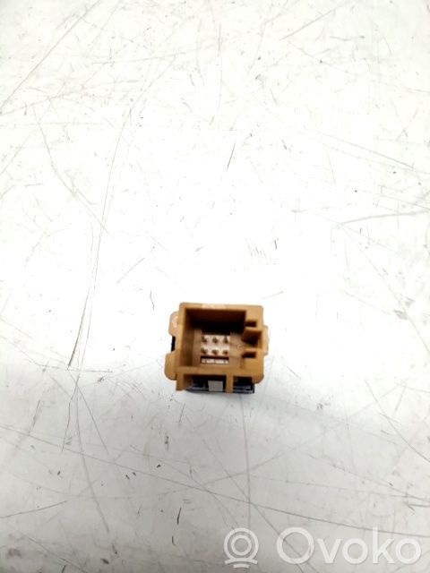 Interruptor del sensor de aparcamiento (PDC)   1K0927122A