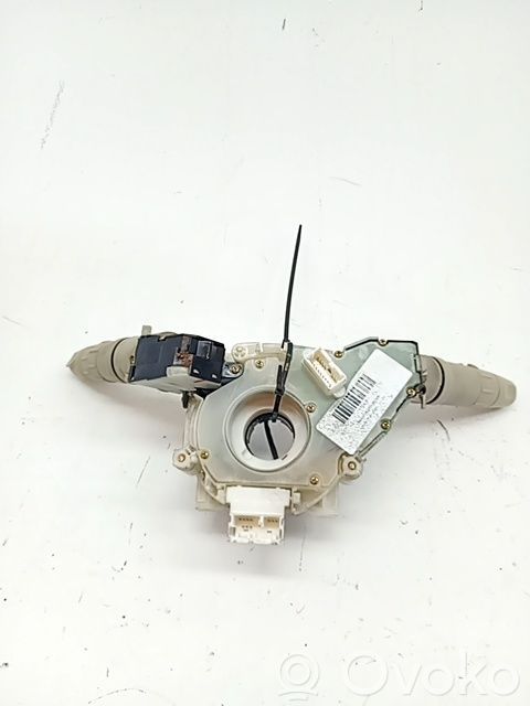 Boutons / interrupteurs volant   25560AX786