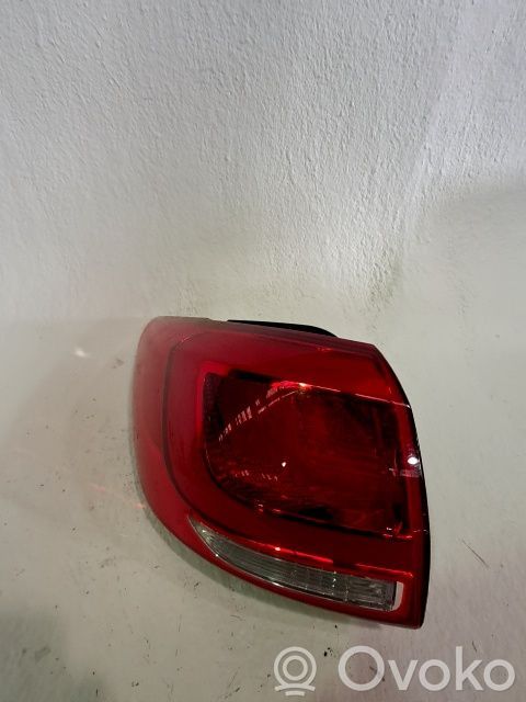 Bec lampă spate   924013W610