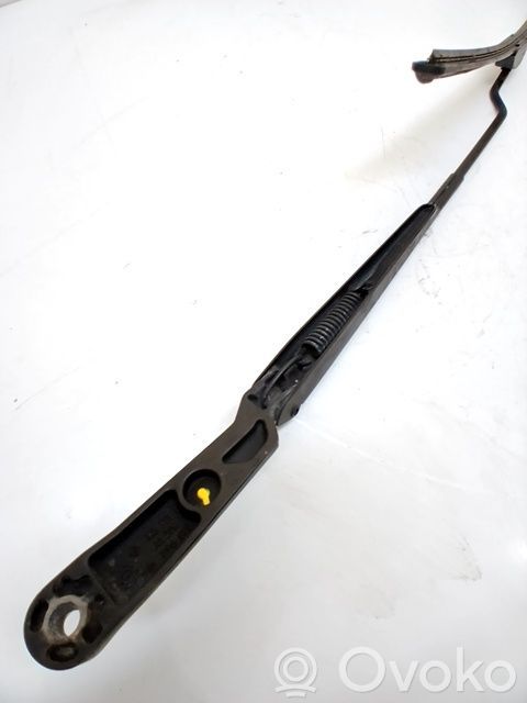 Brazo del limpiaparabrisas delantero   1J1955409A