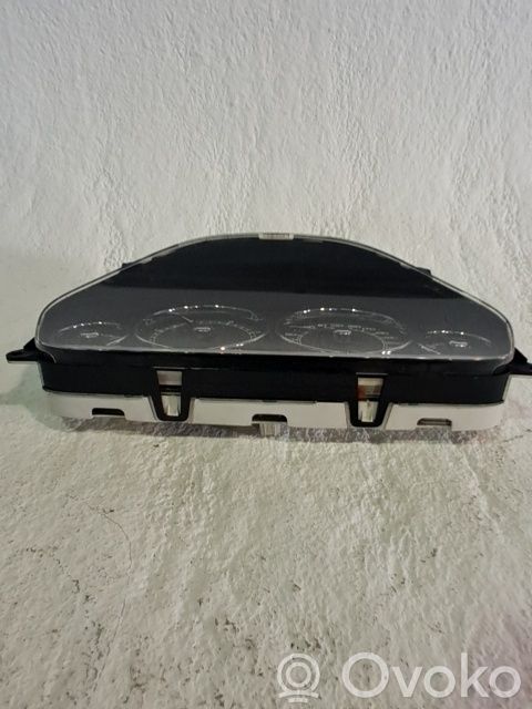 Jaguar X-Type Speedometer (instrument cluster) 