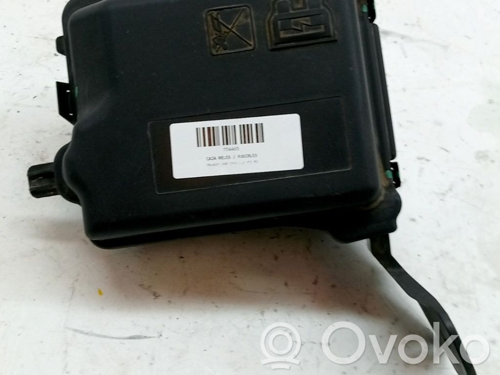 Peugeot 208 II Modul siguranțe 