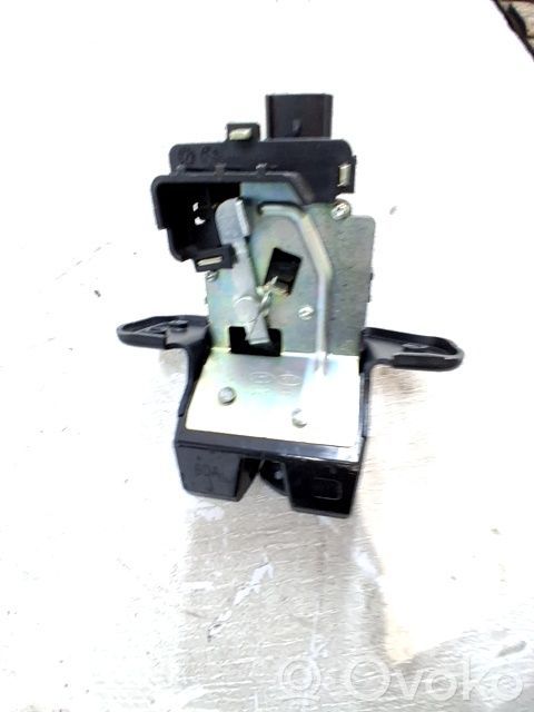 KIA Ceed Loquet de verrouillage de hayon