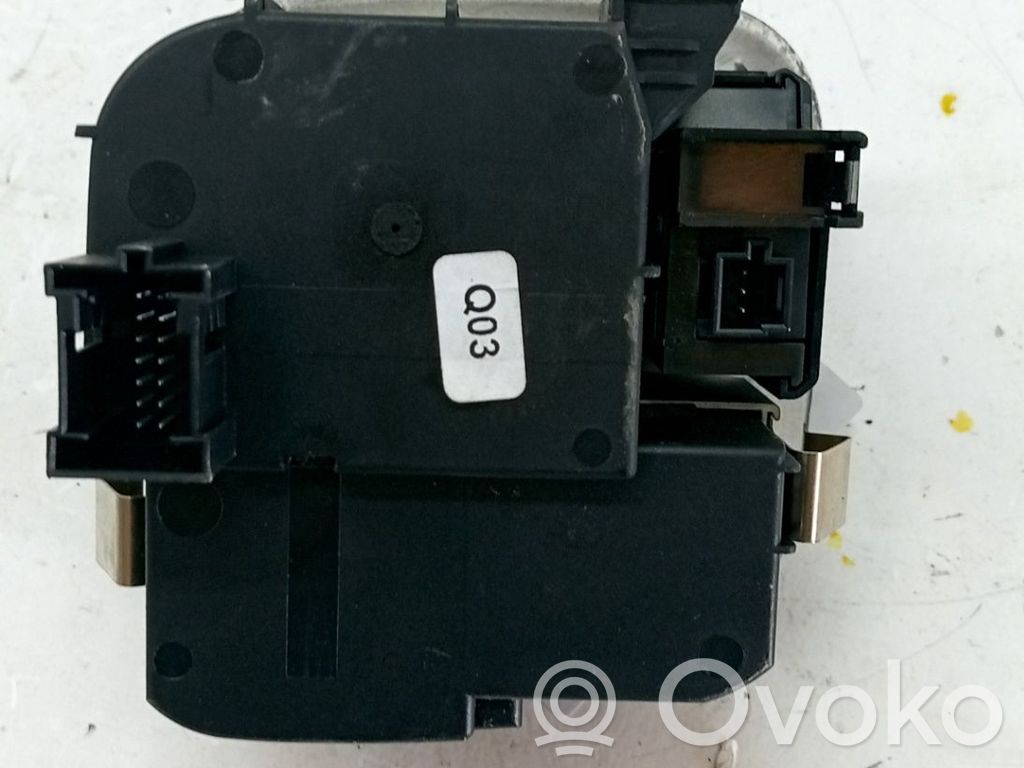 Interruptor de luz   A2035452104