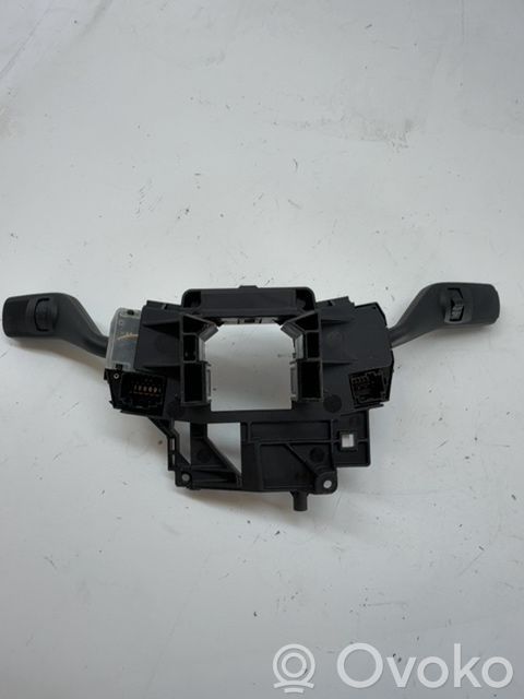 Boutons / interrupteurs volant   1362587,1350066