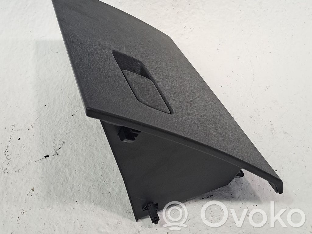 Glove box   SA3F530301000DY