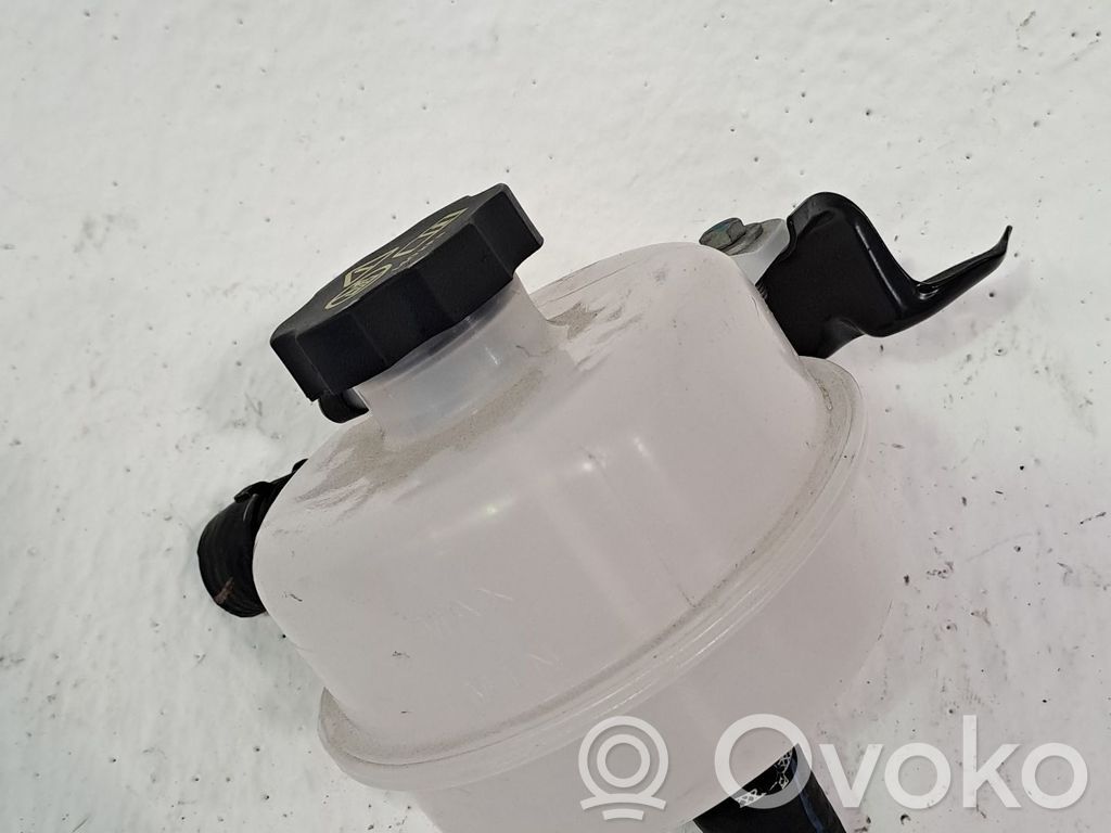 Depósito del refrigerante   SA3HGZ1311030