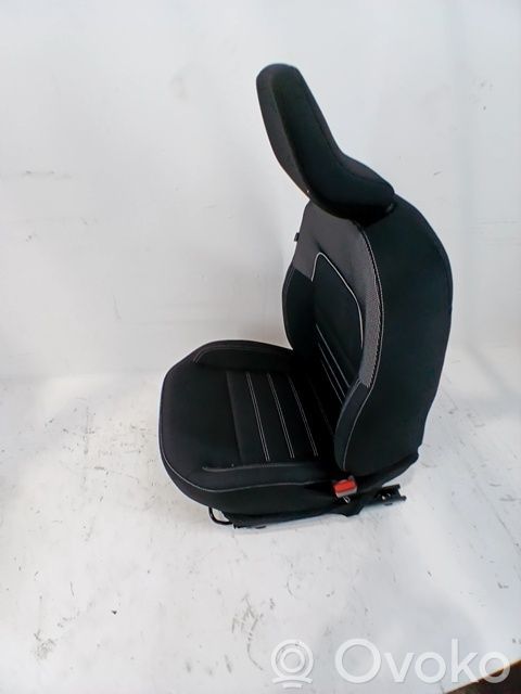 Etumatkustajan istuin   876013765R