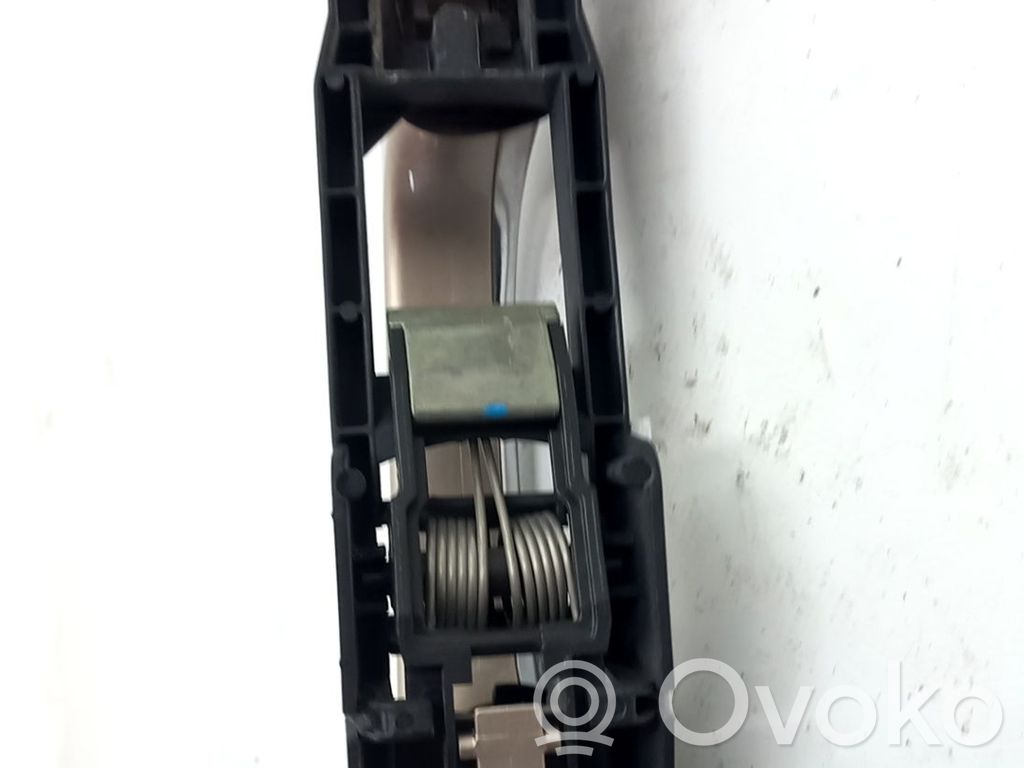 Manecilla externa puerta trasera   A2117601070