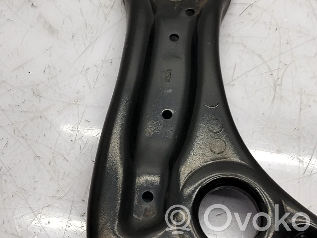 Volkswagen Polo Basculă inferioară față 