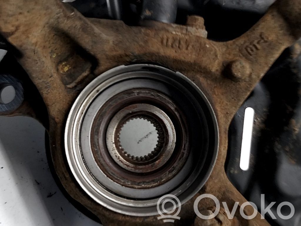 Toyota Corolla Verso AR10 Fuso a snodo con mozzo ruota anteriore
