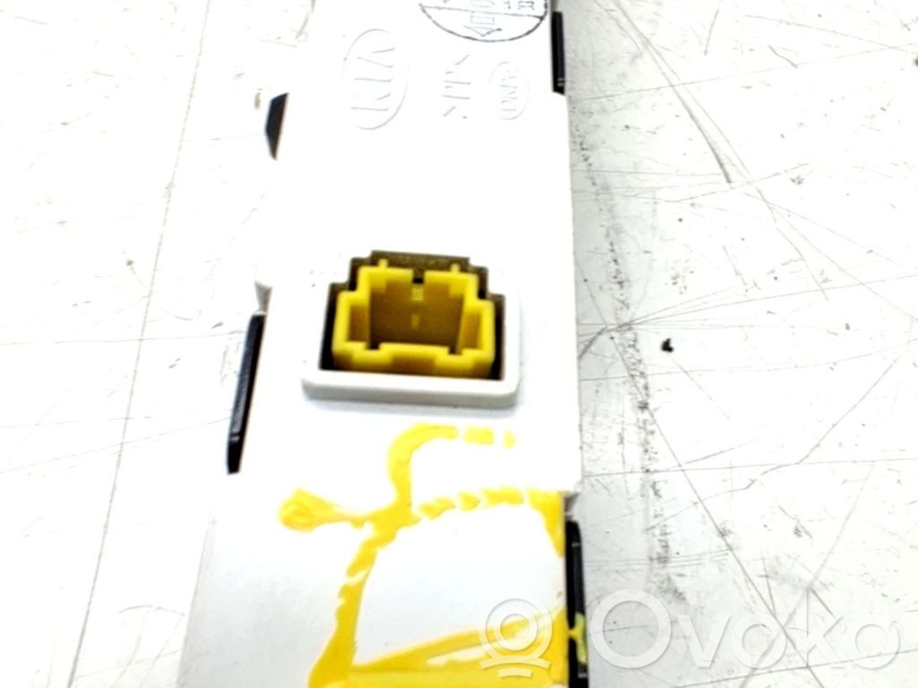Central body control module   945003E500