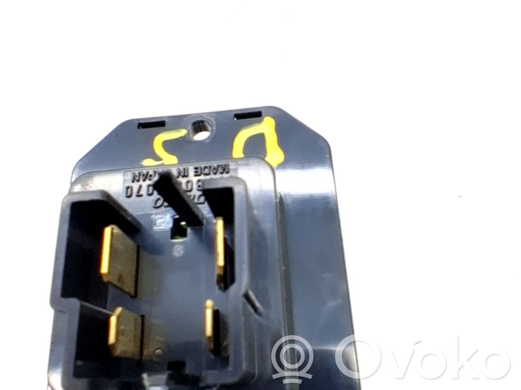 Relais Kühlerlüfter   73533AJ000