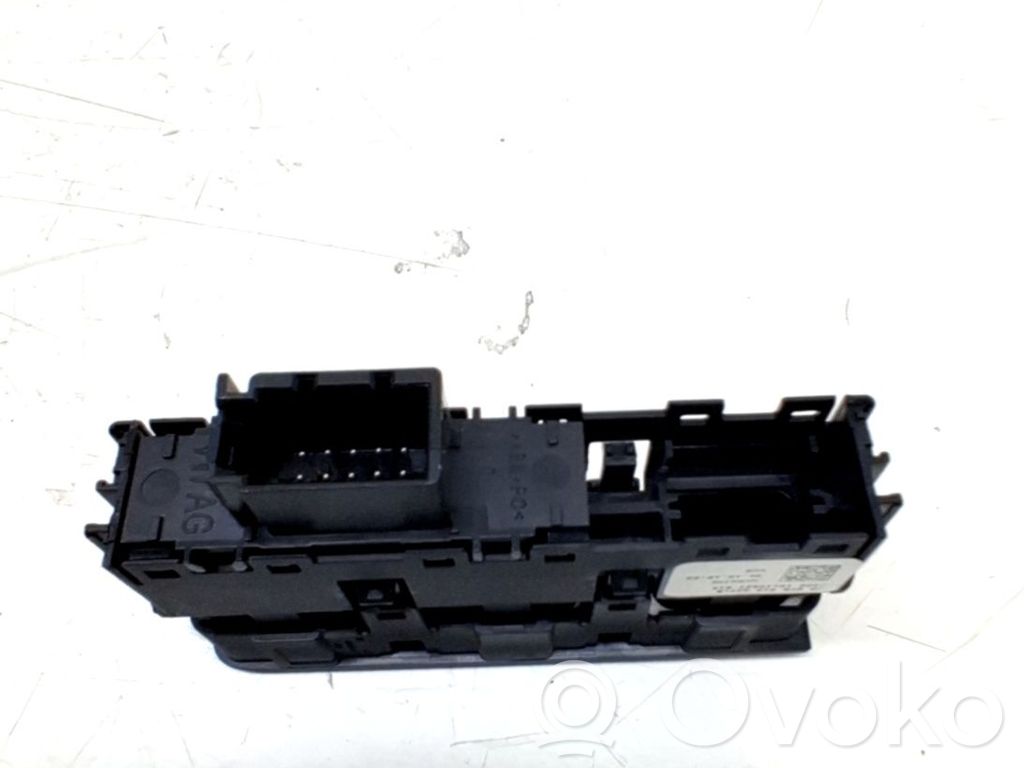 Seat Leon (5F) Central body control module 