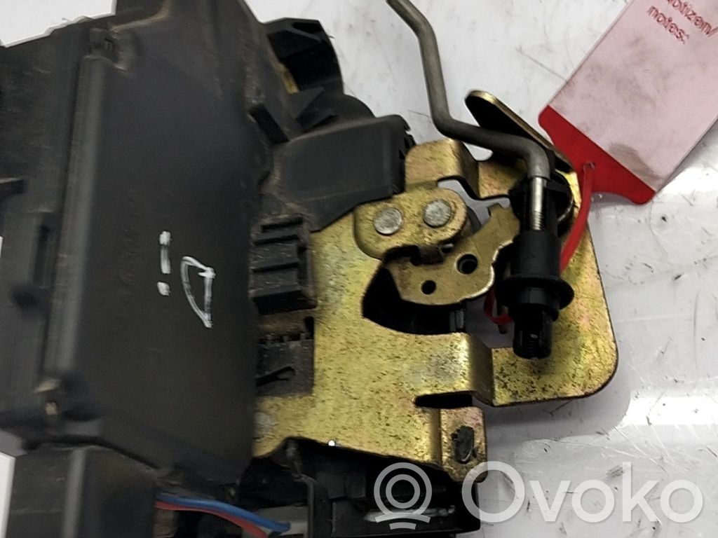 Audi A6 S6 C5 4B Serratura portiera anteriore